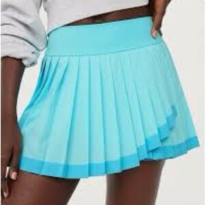 Aerie Offline Turquoise Blue Pleated Women's Skirt with shorts